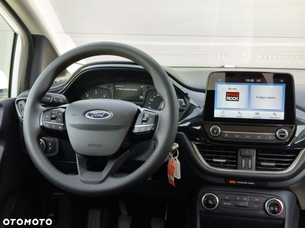 Ford Fiesta - 12