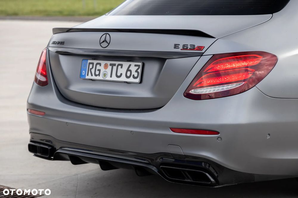 Mercedes-Benz Klasa E AMG 63 S 4-Matic+ - 34