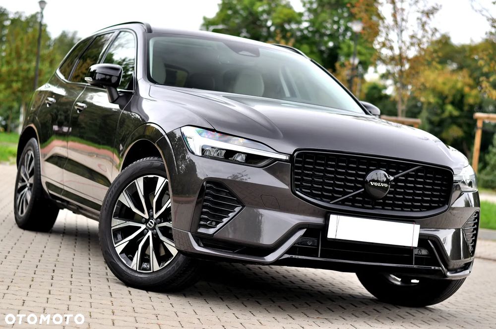 Volvo XC 60 B4 D AWD Plus Dark - 6