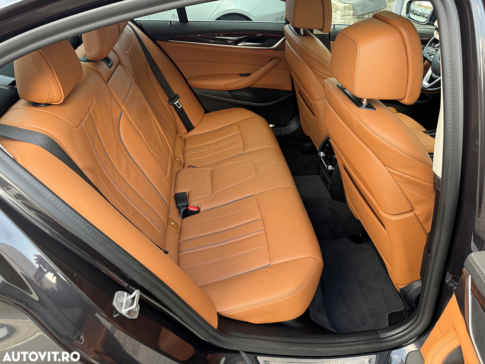 BMW Seria 5 520d xDrive Aut. Luxury Line - 40