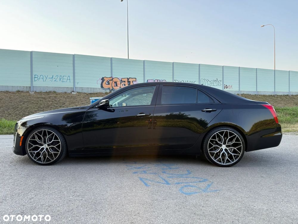 Cadillac CTS - 7
