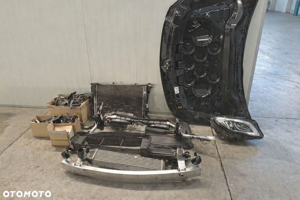 Mercedes-Benz GLA 180 7G-DCT Activity Edition - 9