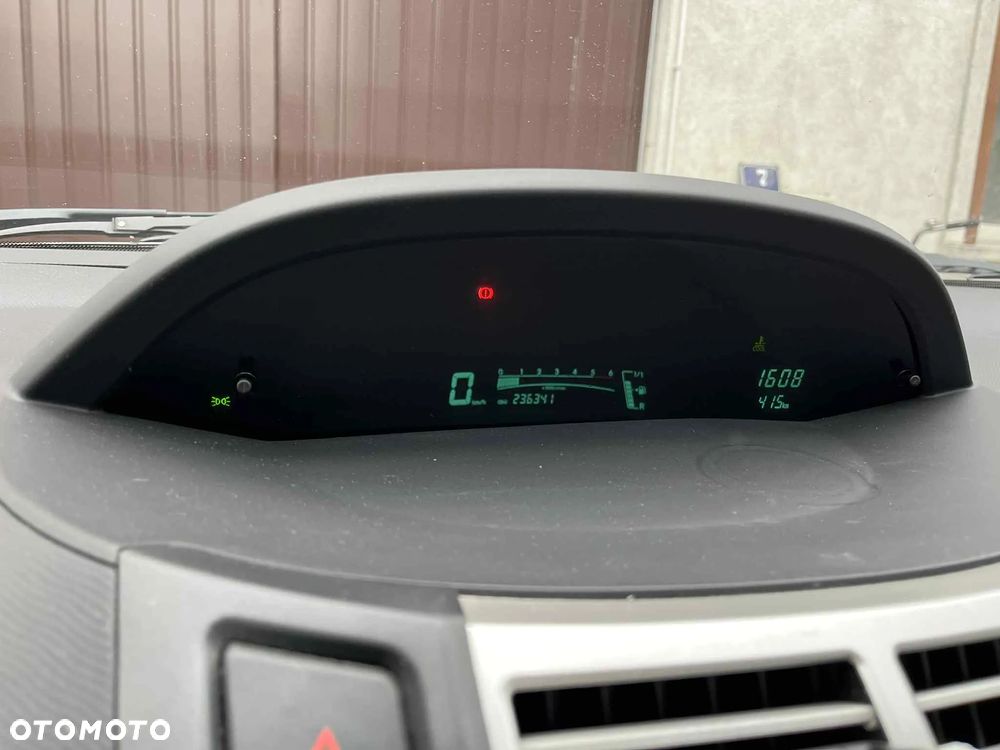 Toyota Yaris 1.4 D-4D Luna - 14