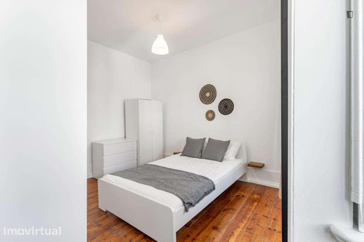 Quarto - localizado em Santos Lisbon - Grande imagem: 5/14