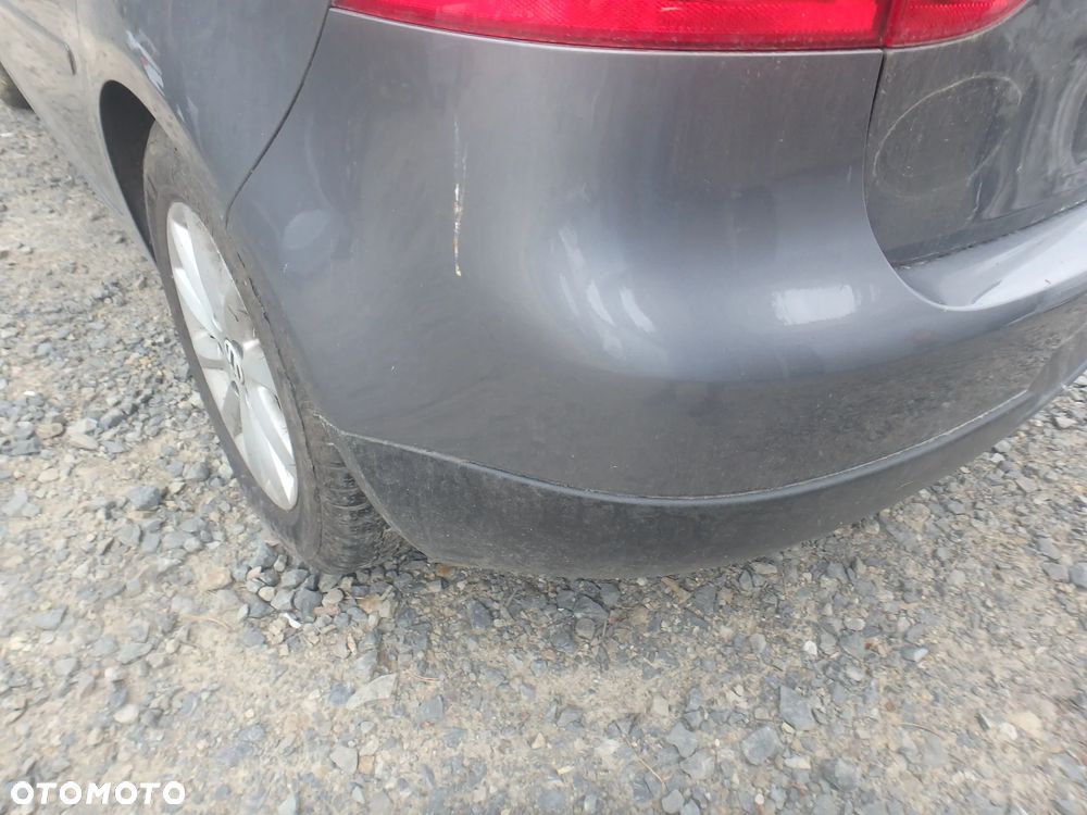 Zderzak tylny VW Golf V - 2