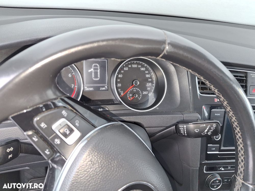 Volkswagen Golf ver-1-0-tsi-trendline - 4