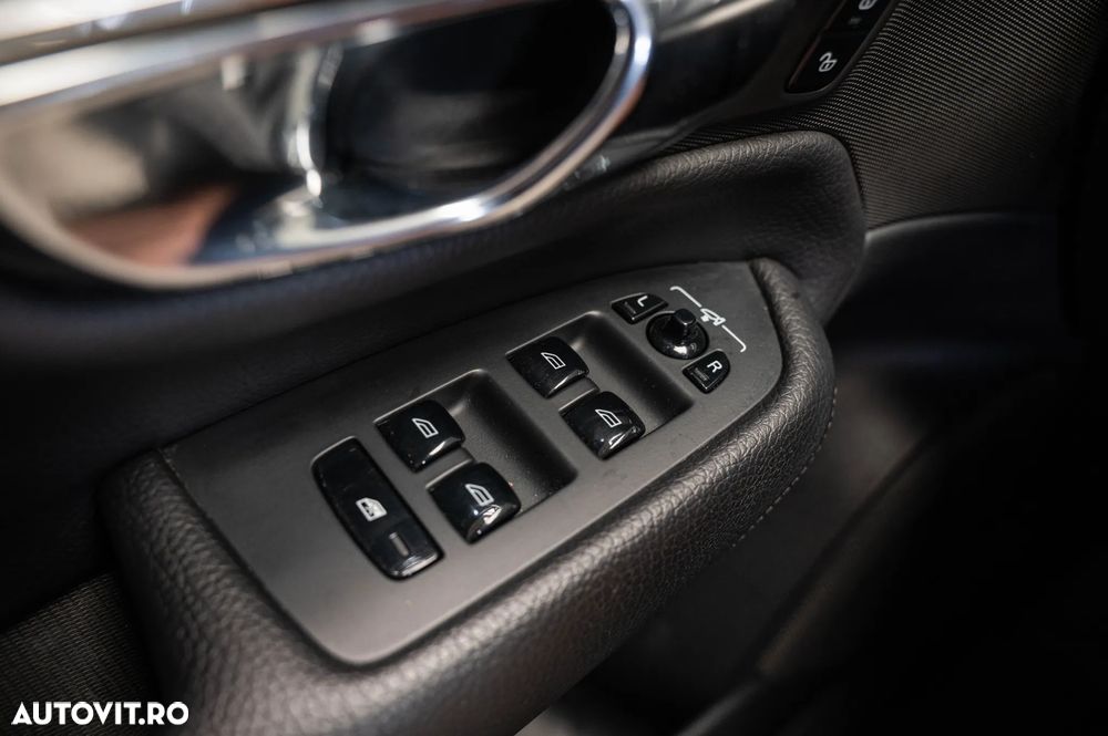Volvo XC 90 D5 AWD Geartronic Inscription - 25