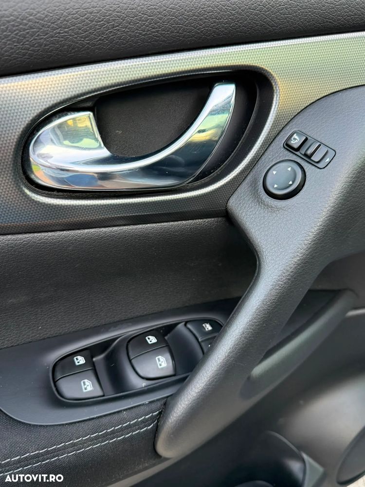 Nissan Qashqai 1.5 DCI Start/Stop N-Connecta - 17