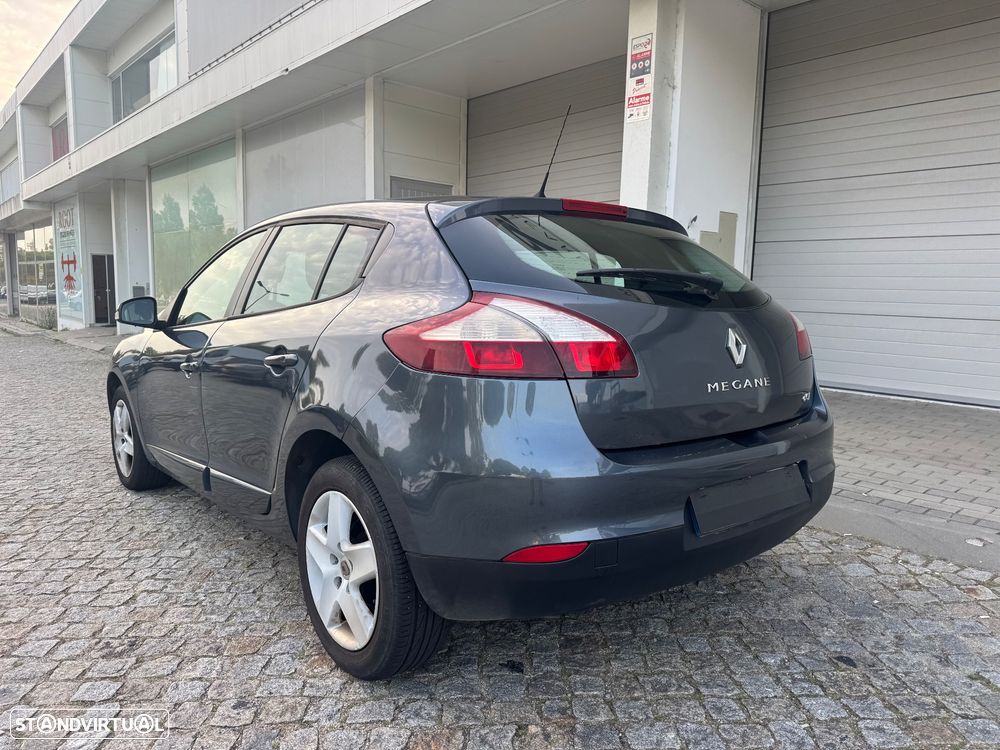 Renault Mégane 1.5 dCi Comfort SS - 4
