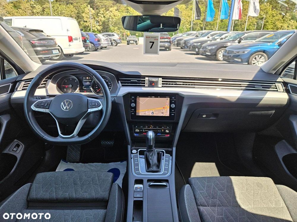 Volkswagen Passat - 13