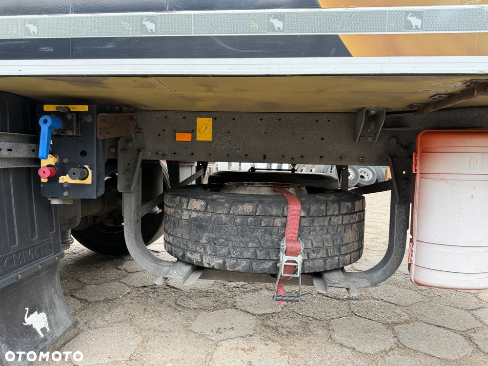 Schmitz Cargobull CARRIER VECTOR 1850 / 7 CM GRUBA ŚCIANA / 4 ZAMKNIĘCIA DRZWI / DRUKARKA / KOSZ PALETOWY / OŚ PODNOSZONA / DIESEL+ELEKTRYK / 2010 ROK !! - 16