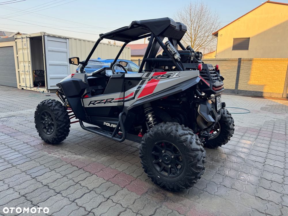 Polaris RZR - 6