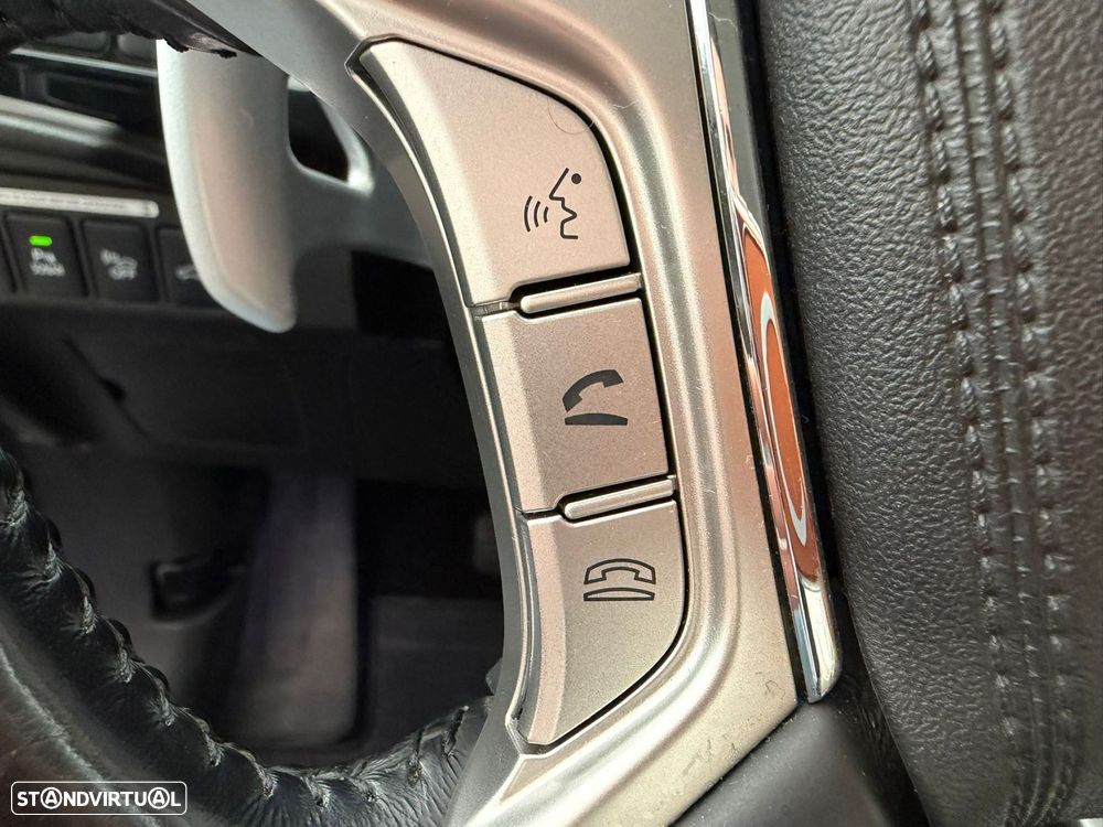 Mitsubishi Outlander 2.0 Instyle Navi - 18