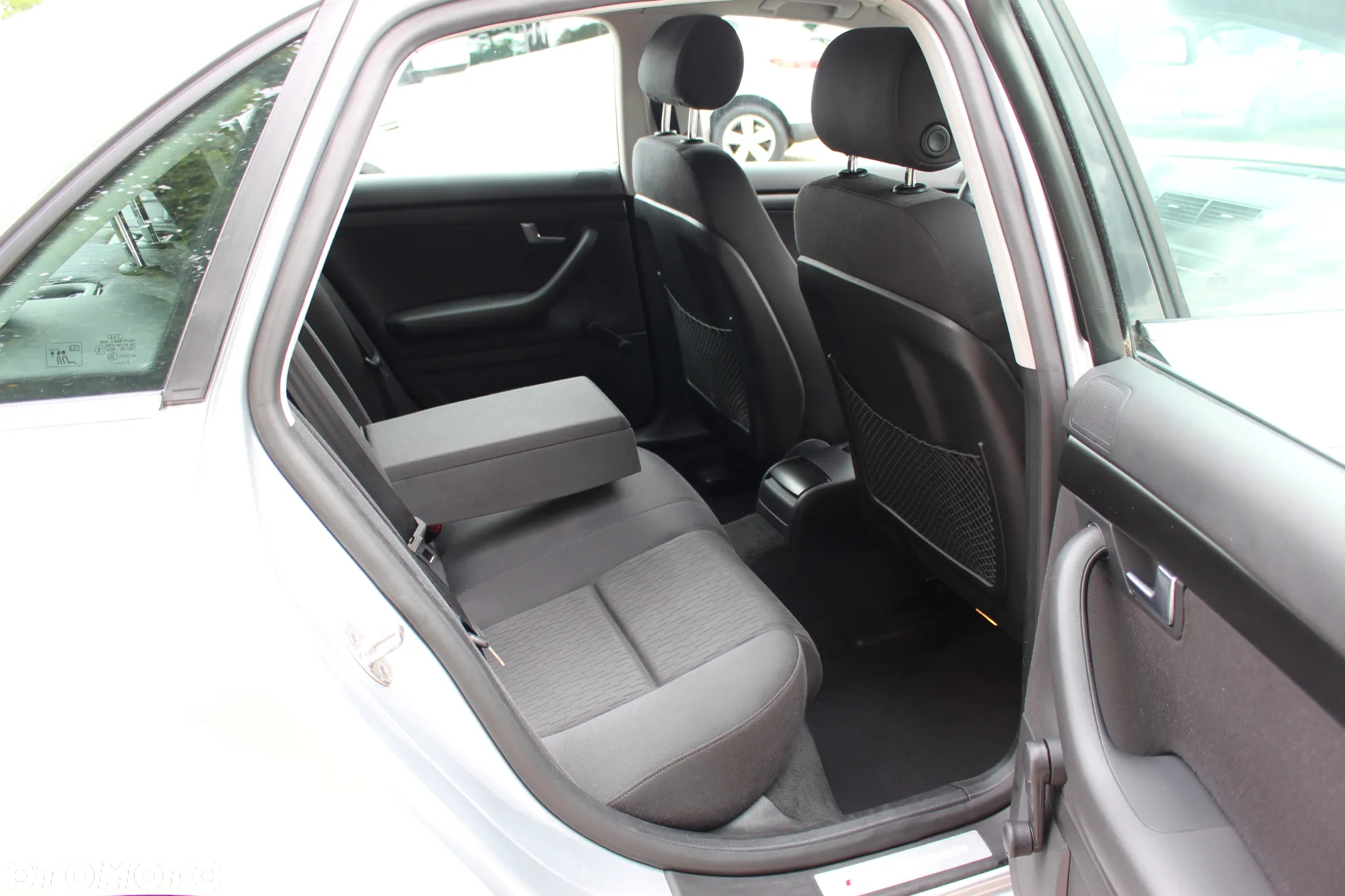 Audi A4 2.0 - 16