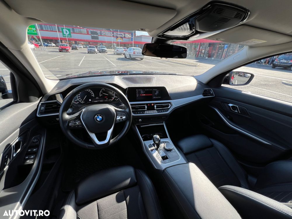 BMW Seria 3 320i AT - 14