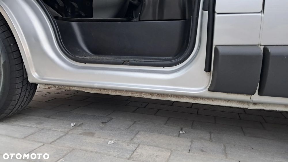 Opel Vivaro L2H1 2.9t - 12