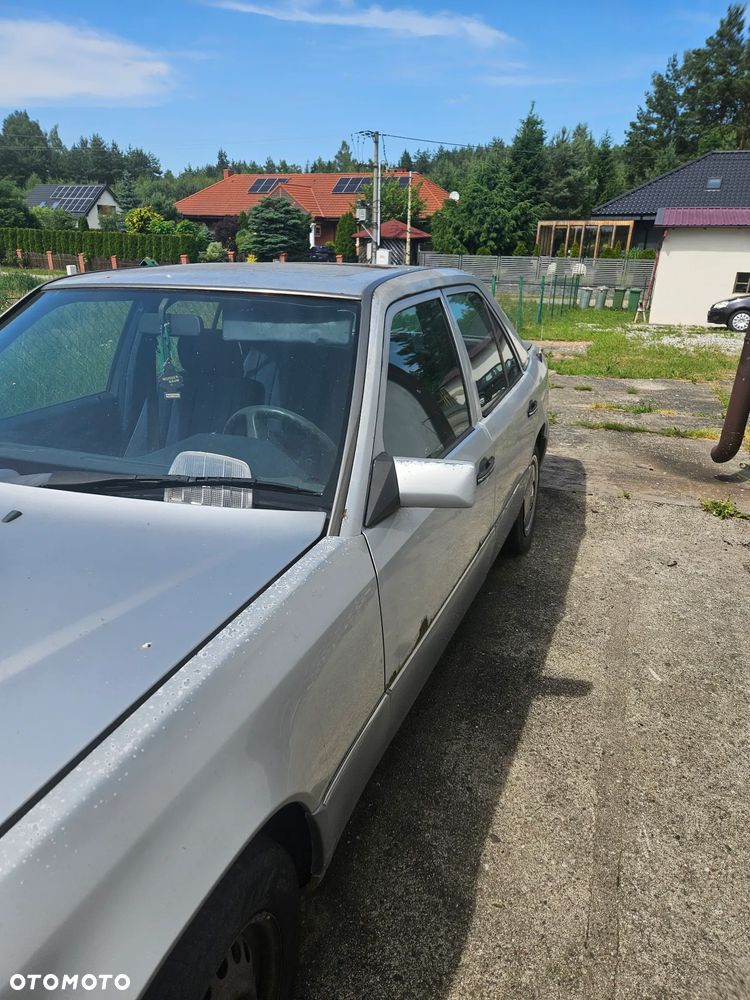 Mercedes-Benz W124 (1984-1993) - 3