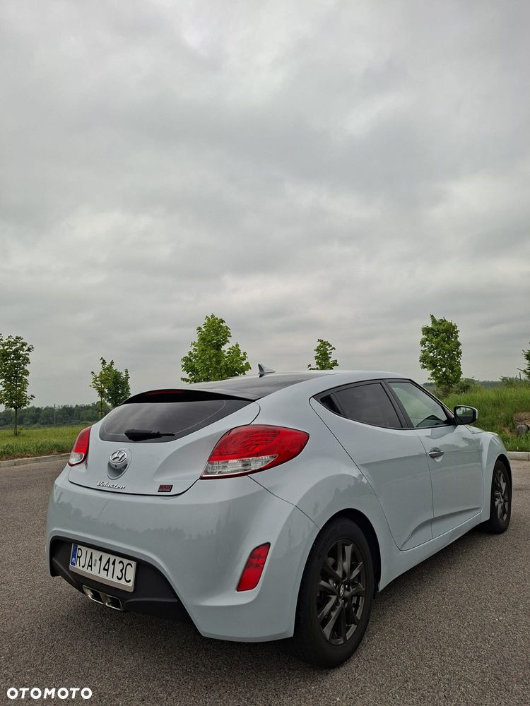 Hyundai Veloster - 6