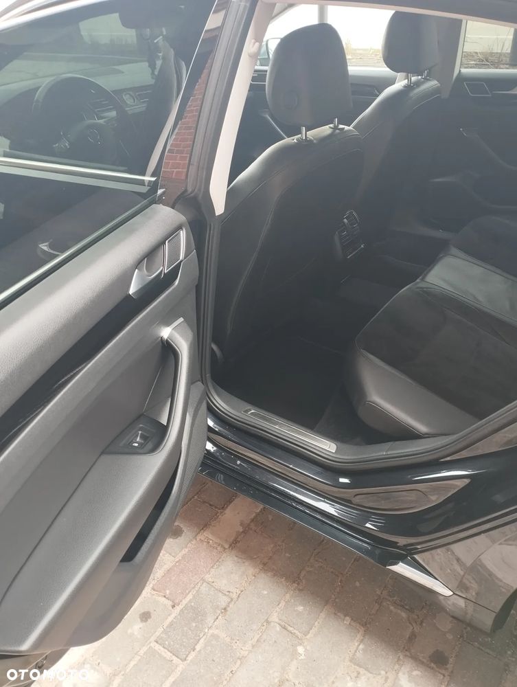 Volkswagen Arteon 2.0 TDI Bi-Turbo SCR 4Mot Elegance DSG - 28