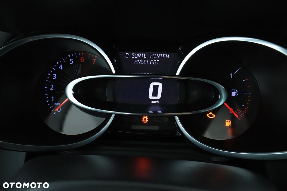Renault Clio - 15