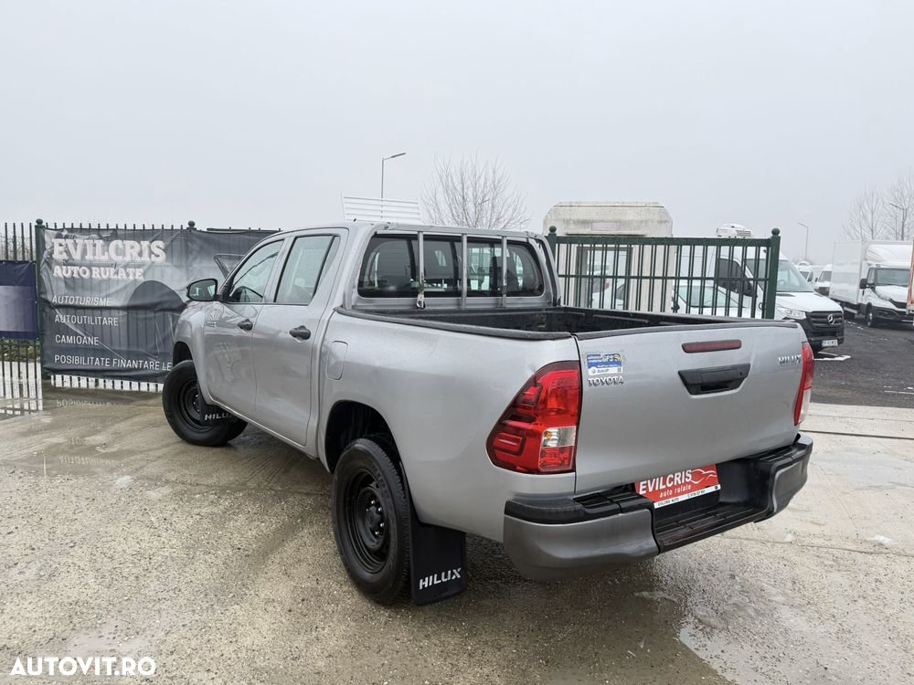 Toyota Hilux 2.4D 150CP 4x4 Double Cab 6MT Comfort - 2