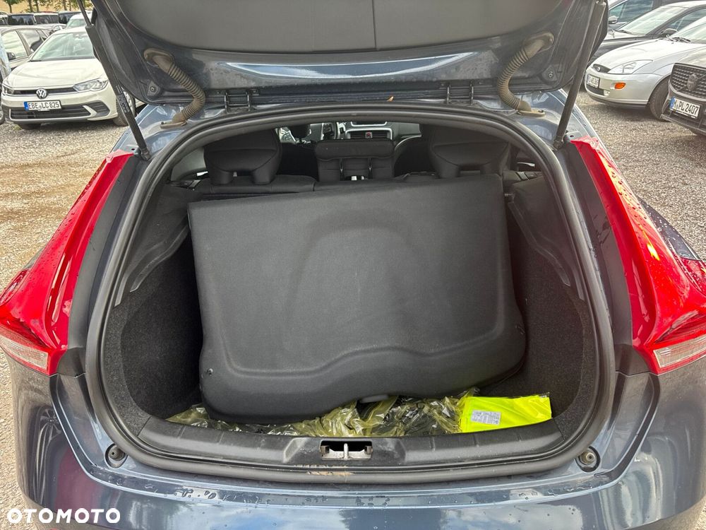 Volvo V40 - 33