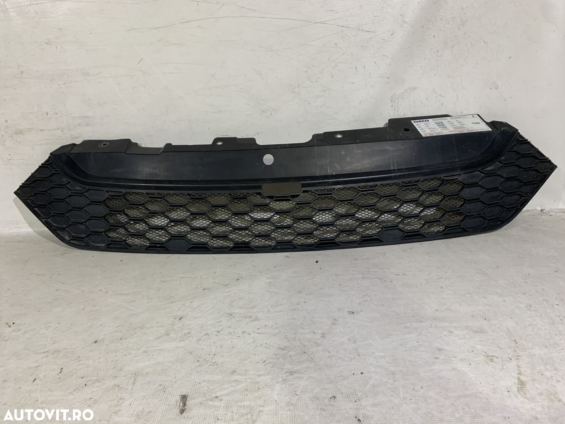 Grila radiator Iveco Daily, 2014, 2015, 2016, 2017, 2018, 2019, cod origine OE 5801587018. - 1