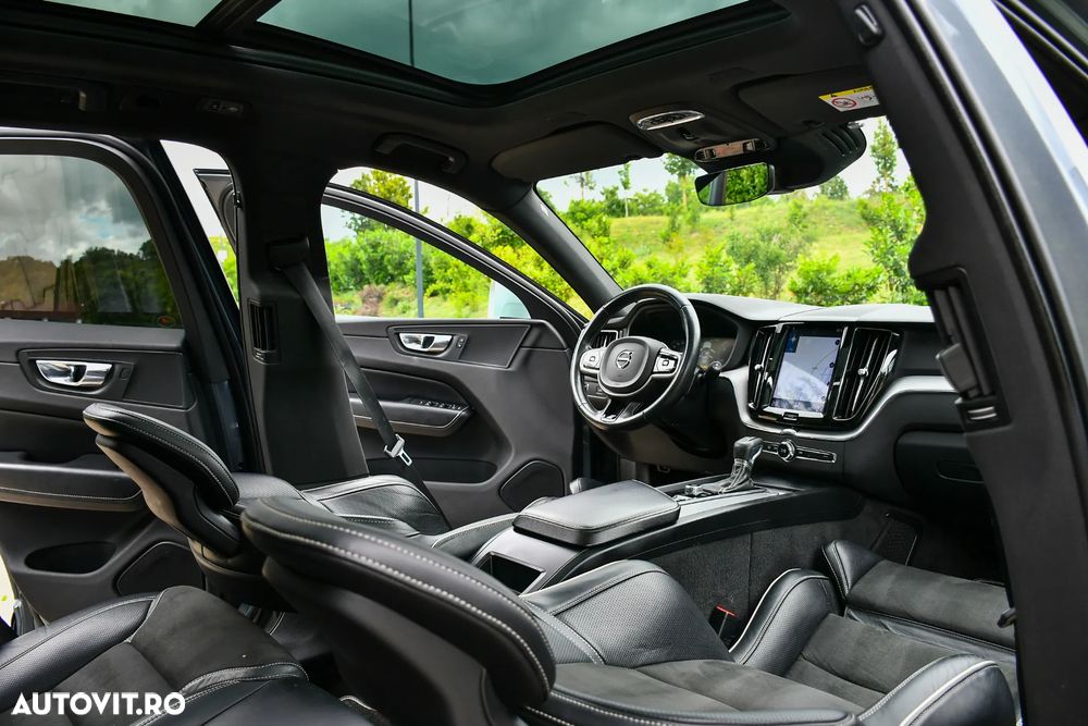 Volvo XC 60 D4 AWD R-Design - 26