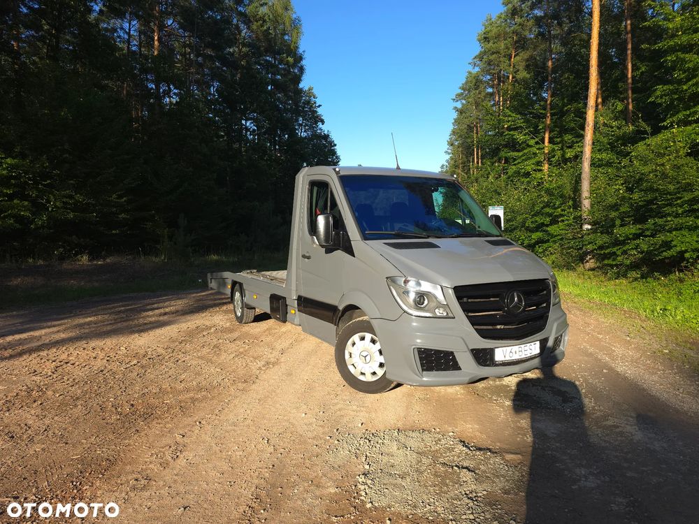 Mercedes-Benz Sprinter - 2