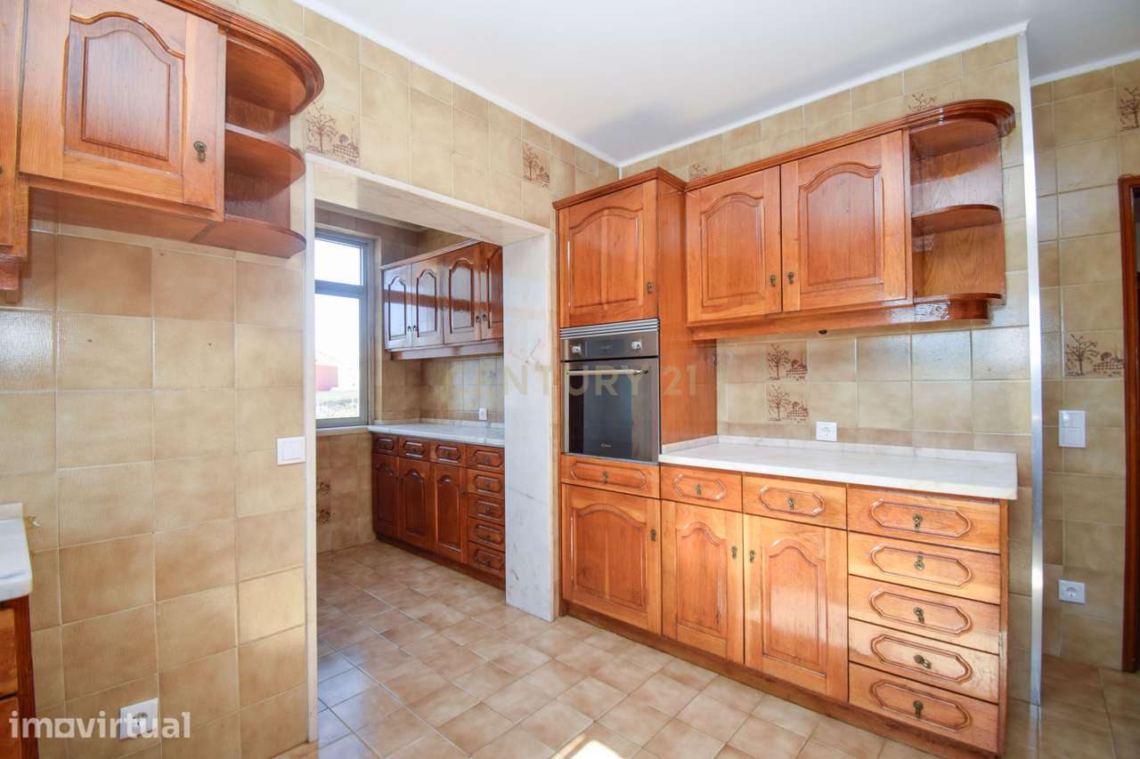 Apartamento T2+1 para Arrendamento em Tires – Moradia Bifamiliar - Grande imagem: 3/28