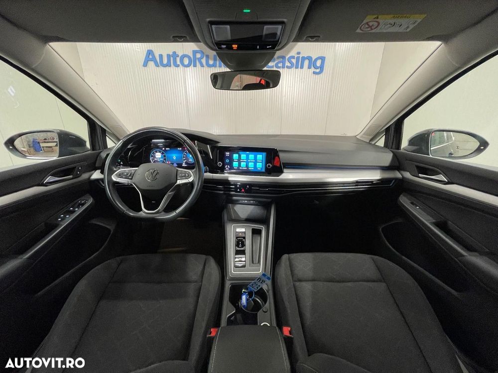 VOLKSWAGEN Golf 2023 — imagine 7