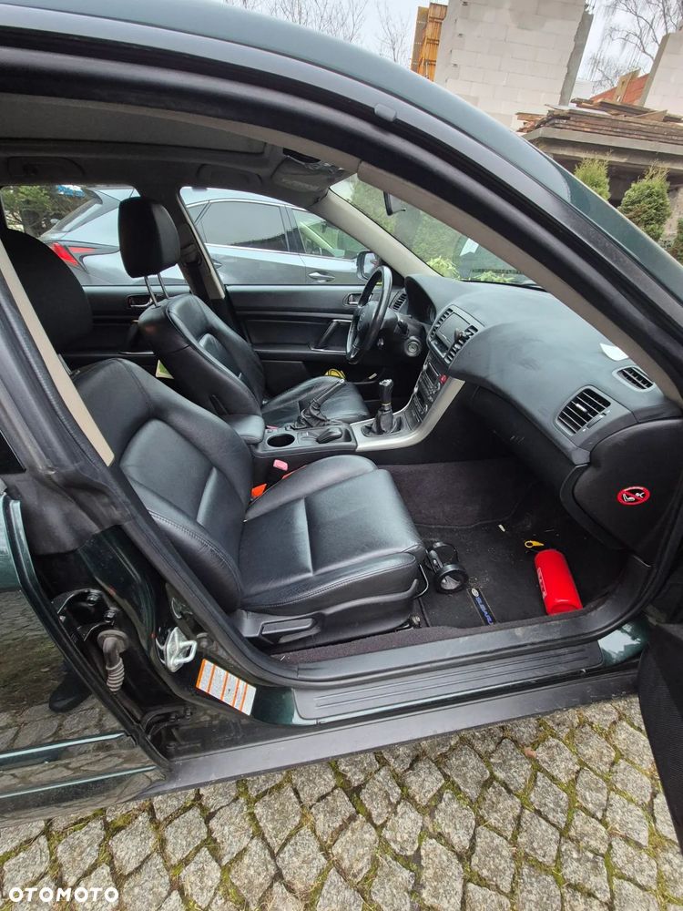 Subaru Legacy 2.5i MT - 4