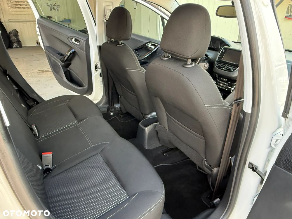 Peugeot 208 PureTech 110 Stop & Start EAT6 Allure - 16