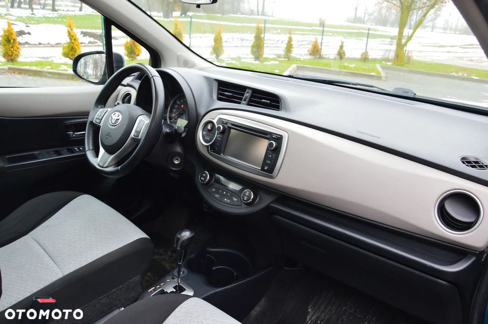 Toyota Yaris - 13