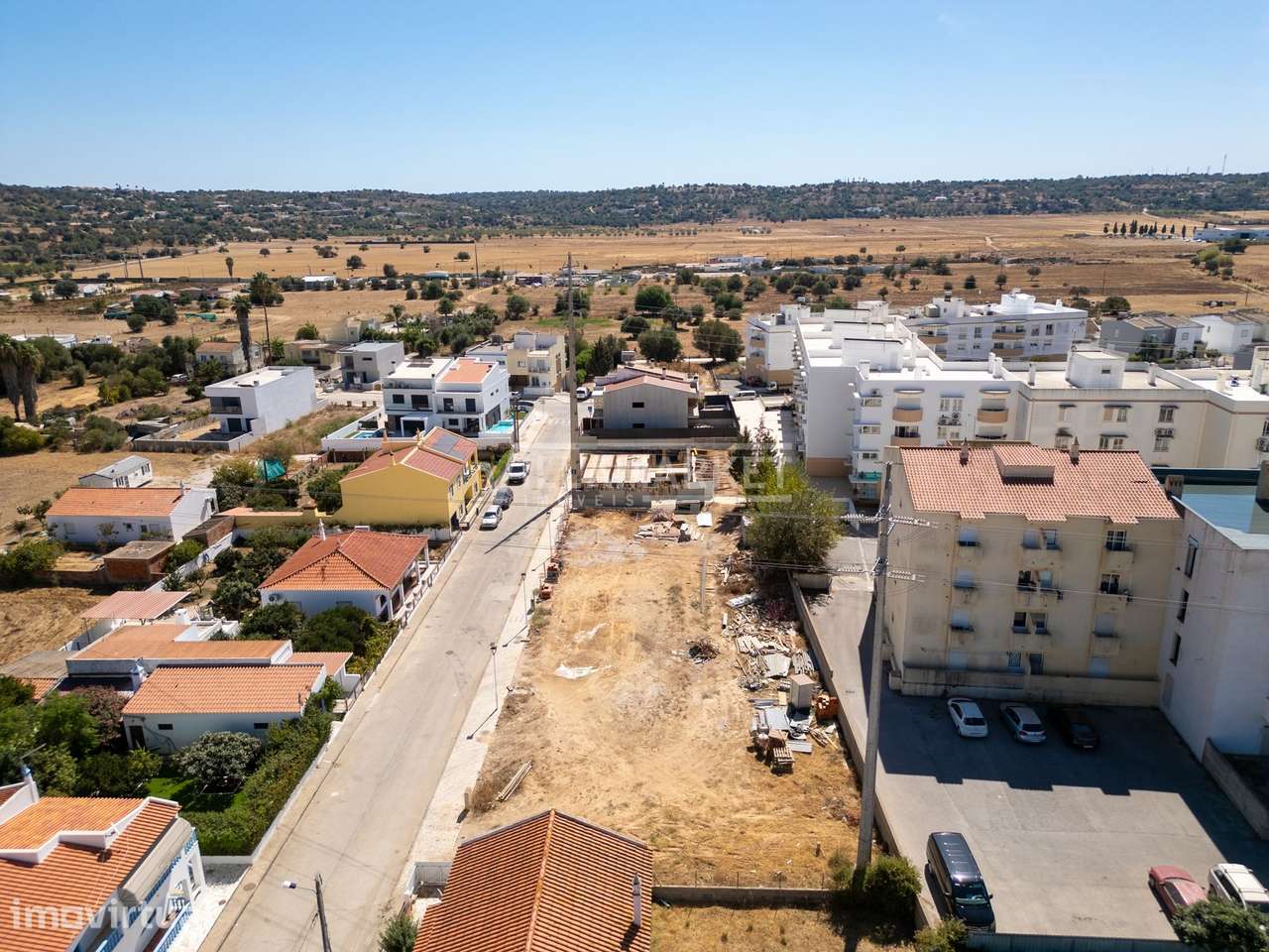 Lote de Terreno urbano com 1245 m2 para construção do "Condomínio Colg - Grande imagem: 4/46