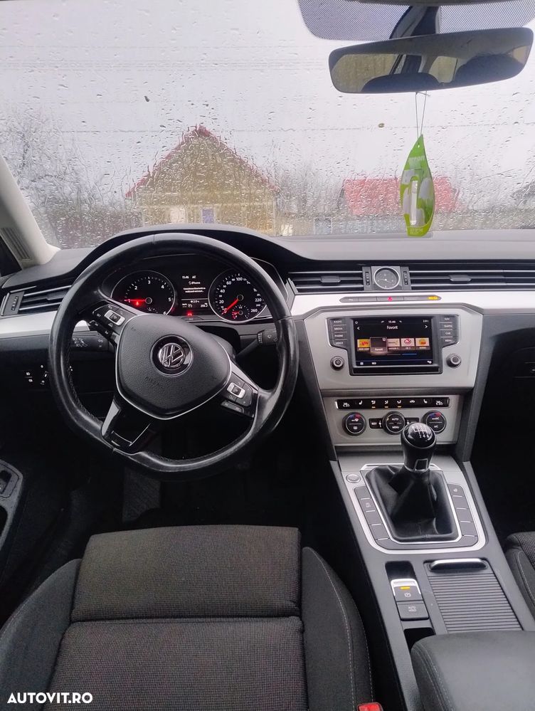 Volkswagen Passat - 8