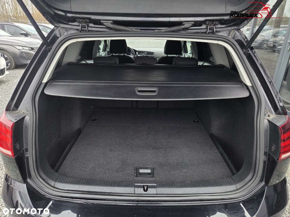 Volkswagen Golf - 11