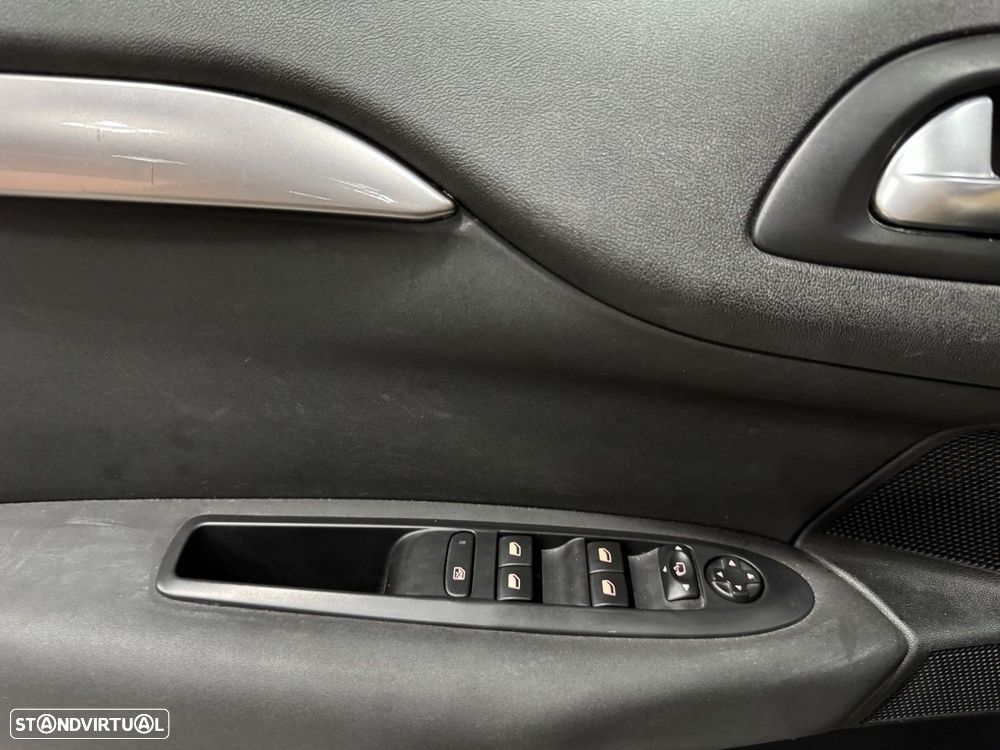 Citroën C4 1.6 BlueHDi Shine EAT6 - 26