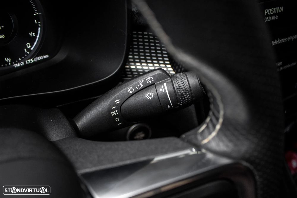 Volvo XC 40 1.5 T5 PHEV R-Design - 17