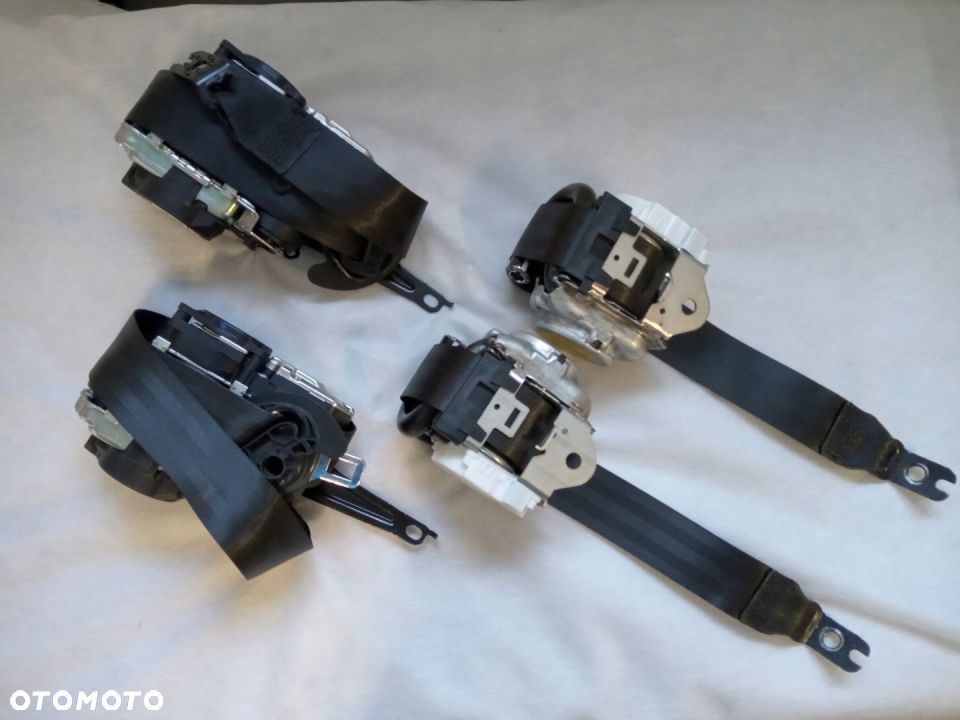 VW T-Rock pasy bezpieczeństwa przód tył - 1