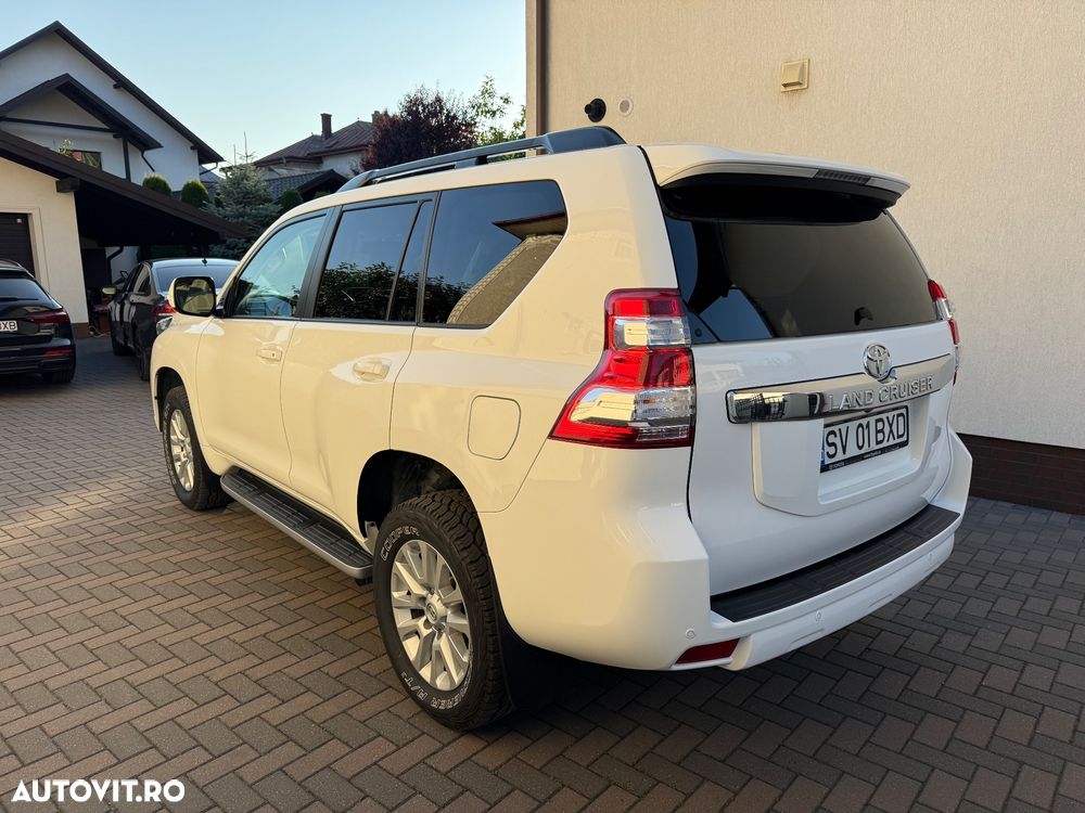Toyota Land Cruiser 2.8l Turbo D-4D M/T Executive - 4