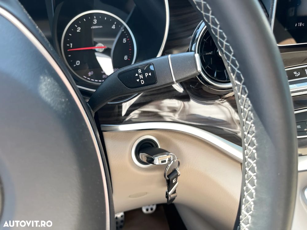 Mercedes-Benz V 300 d Lang 4Matic 9G-TRONIC Exclusive - 35