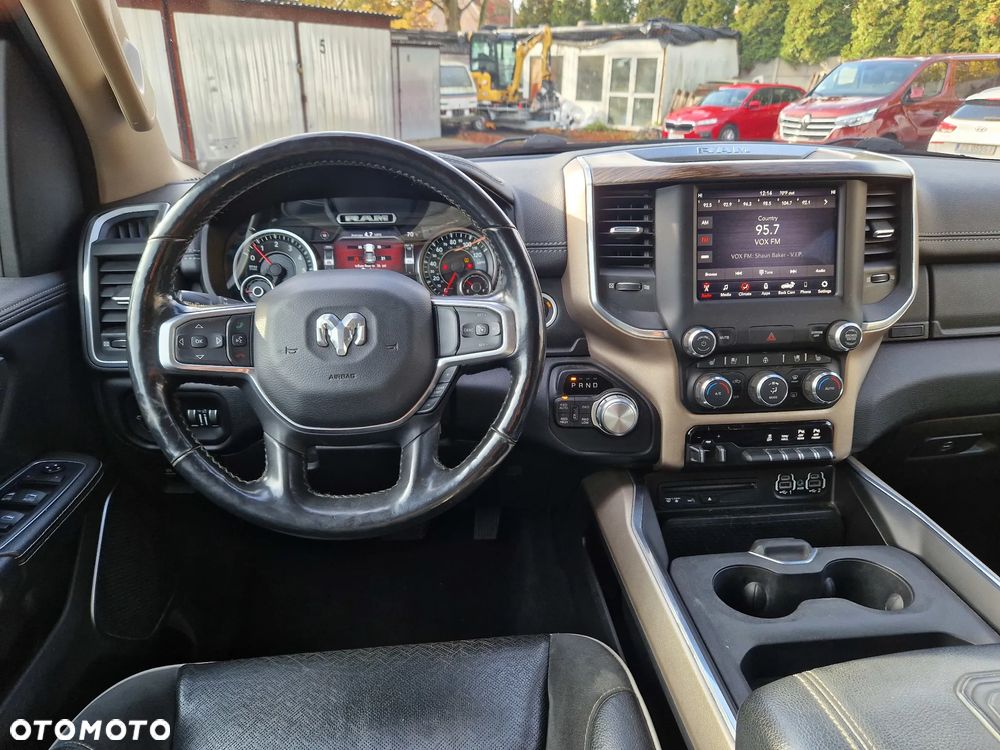 RAM 1500 5.7 Quad Cab Laramie - 11