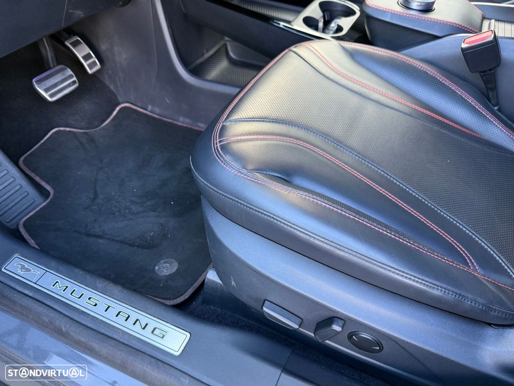 Ford Mustang Mach-E AWD PREMIUM - 12