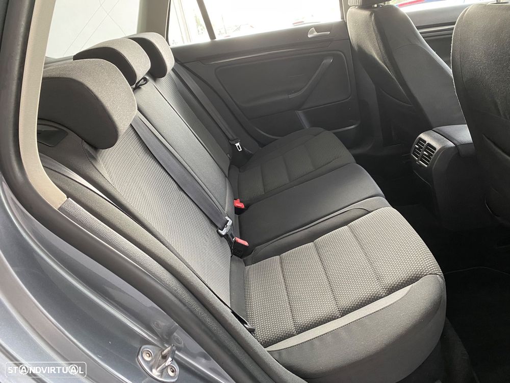 VW Golf Variant 1.6 TDi Confortline - 10