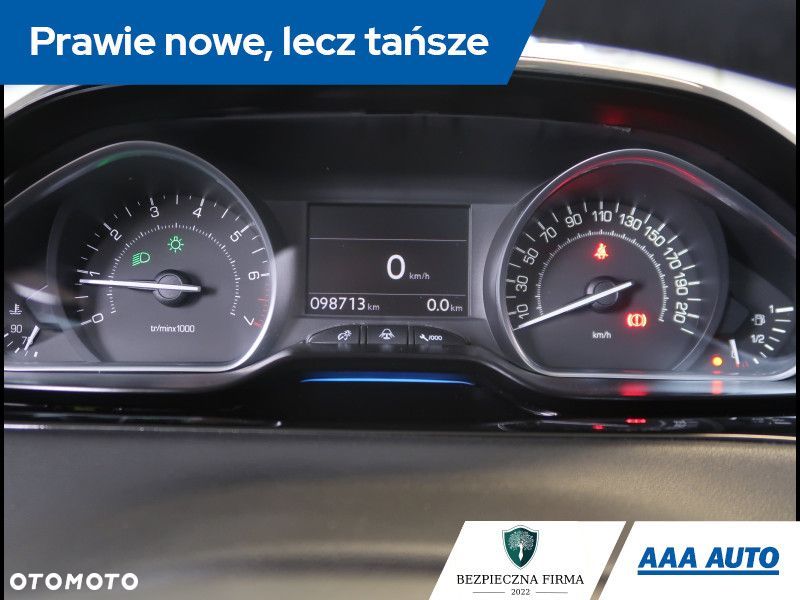 Peugeot 208 - 12