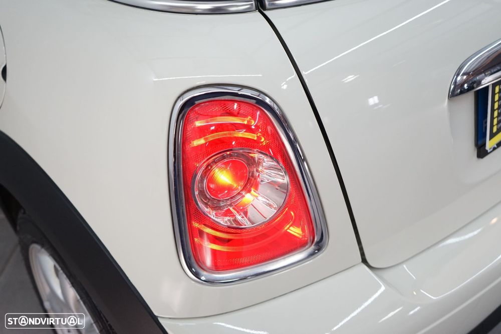 MINI 3 Portas Cooper D - 13