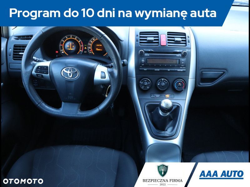 Toyota Auris - 9