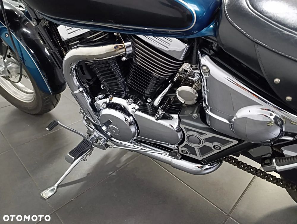 Suzuki Marauder - 13