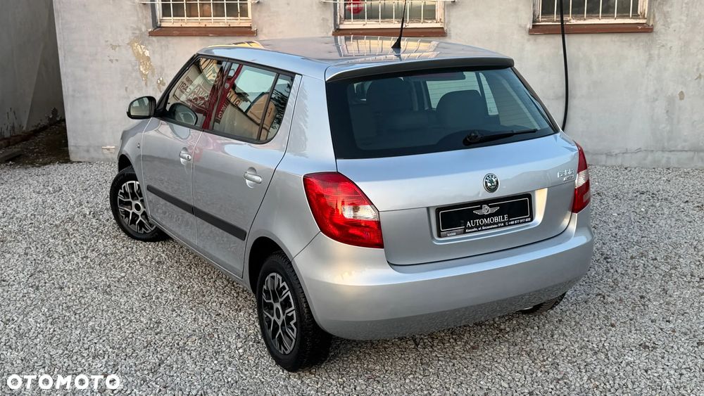 Skoda Fabia 1.2 HTP STYLE EDITION - 17